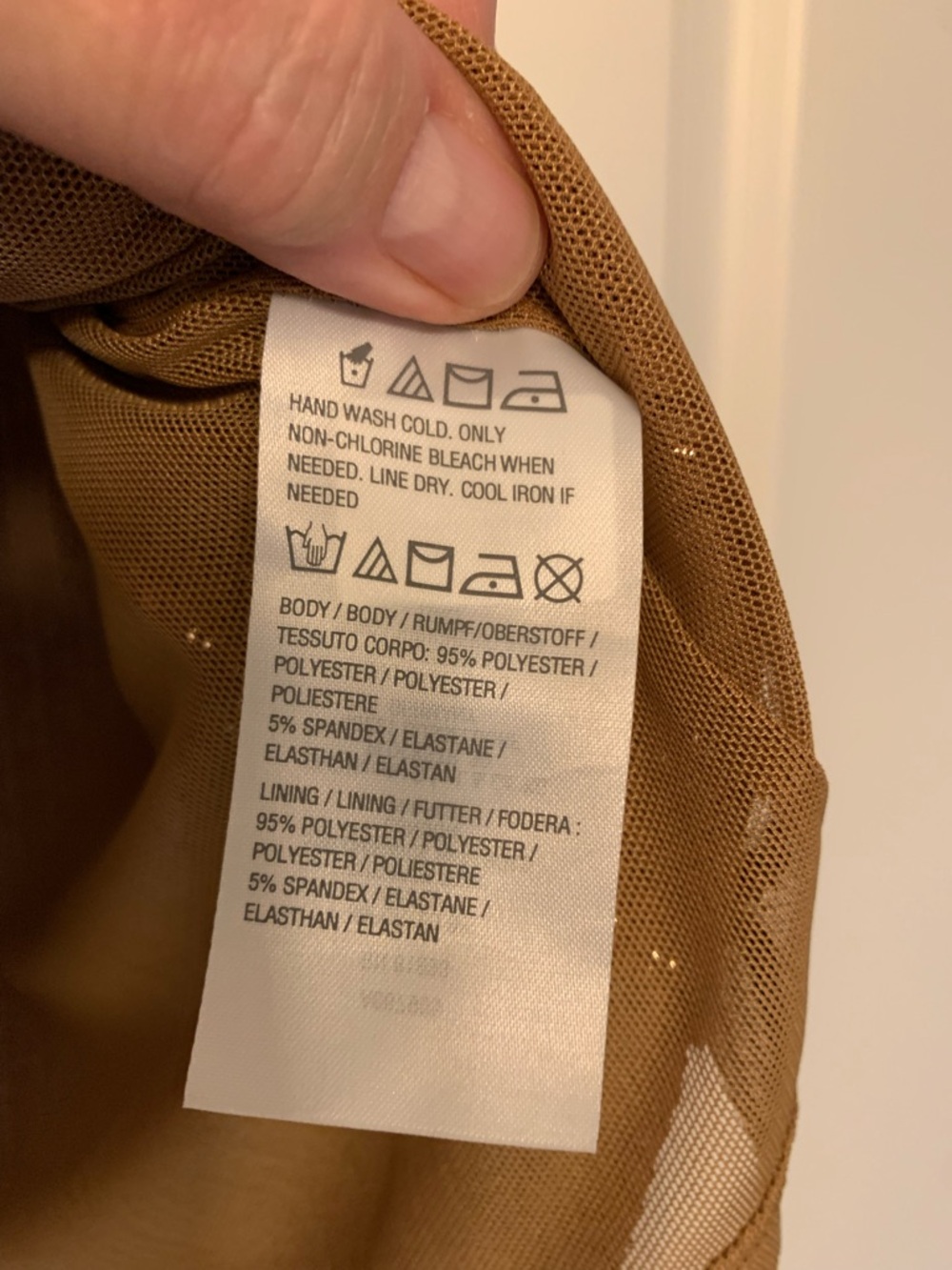 Isaac Mizrahi Gold Sequin Tank Top NWOT🌴 - Picture 8 of 9